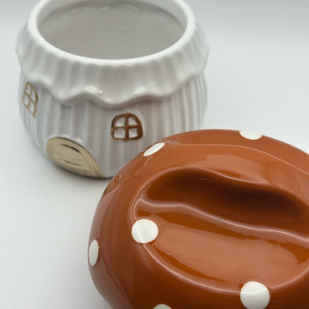 Mushroom House Shaped Ceramic Jar - Picture 8 of 13